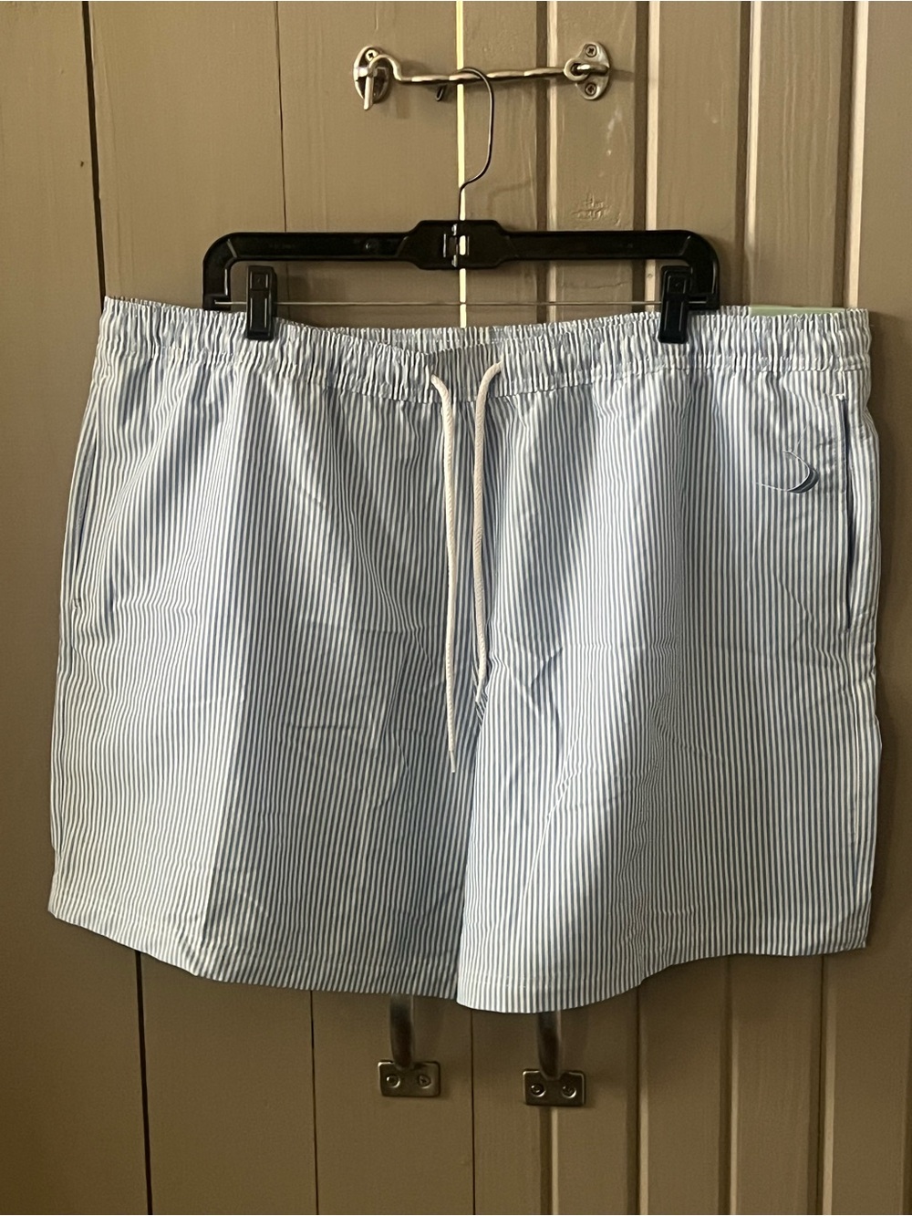 Magellan XXL Men’s Searsucker Swim Shorts Blue & White Stripe 7” inseam NWT